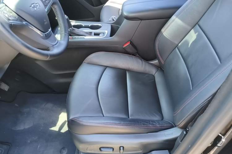 Used Chevrolet Equinox 2019 Redline 550T Automatic All-Wheel-Drive RS Model China VI Standard Left Front Seat
