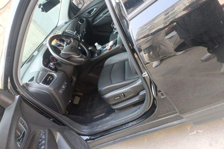 Used Chevrolet Equinox 2019 535T Automatic Chijie Edition China VI Left Front Seat