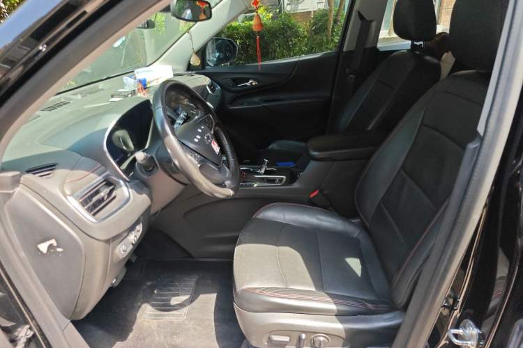 Used Chevrolet Equinox 2019 Redline 550T Automatic All-Wheel-Drive Trailblazer RS China VI Standard Left Front Seat