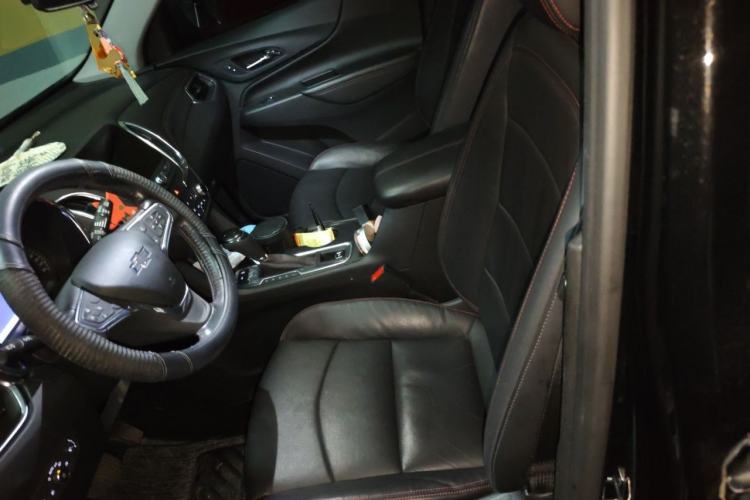Used Chevrolet Equinox 2019 Redline 550T Automatic All-Wheel-Drive RS Model China VI Standard Left Front Seat