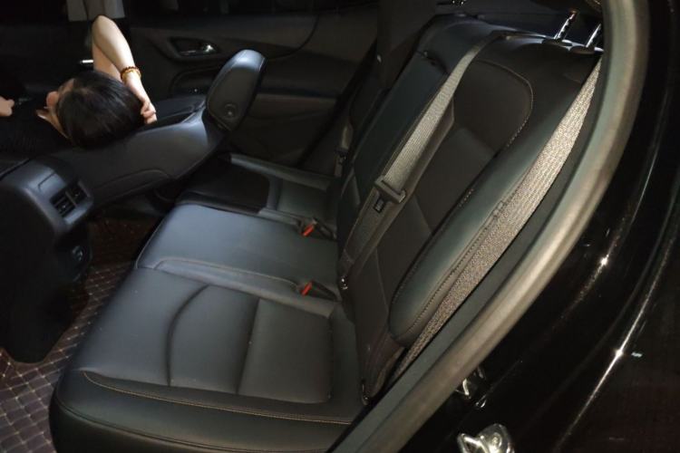 Used Chevrolet Equinox 2019 535T Automatic YuJie Edition China V Standard Left Rear Seat