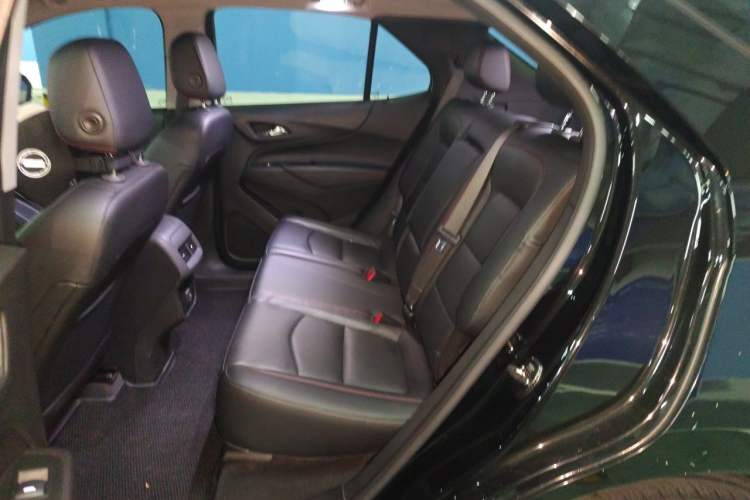Used Chevrolet Equinox 2019 Redline 550T Automatic All-Wheel-Drive RS Model China V Standard Left Rear Seat