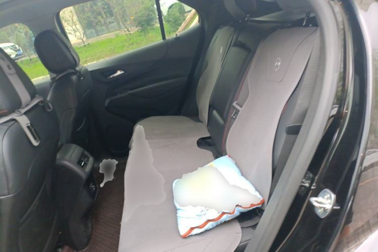 Used Chevrolet Equinox 2019 Redline 550T Automatic All-Wheel-Drive RS Model China VI Standard Left Rear Seat