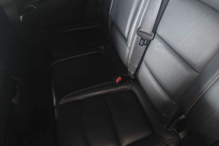 Used Chevrolet Equinox 2019 535T Automatic YuJie Edition China V Standard Left Rear Seat