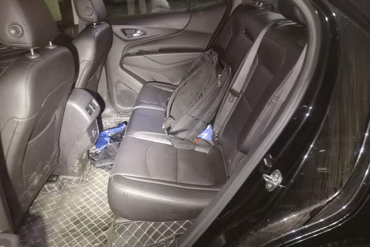 Used Chevrolet Equinox 2019 535T Automatic YuJie Edition China V Standard Left Rear Seat