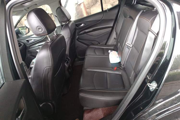 Used Chevrolet Equinox 2019 535T Automatic YuJie Edition China V Standard Left Rear Seat