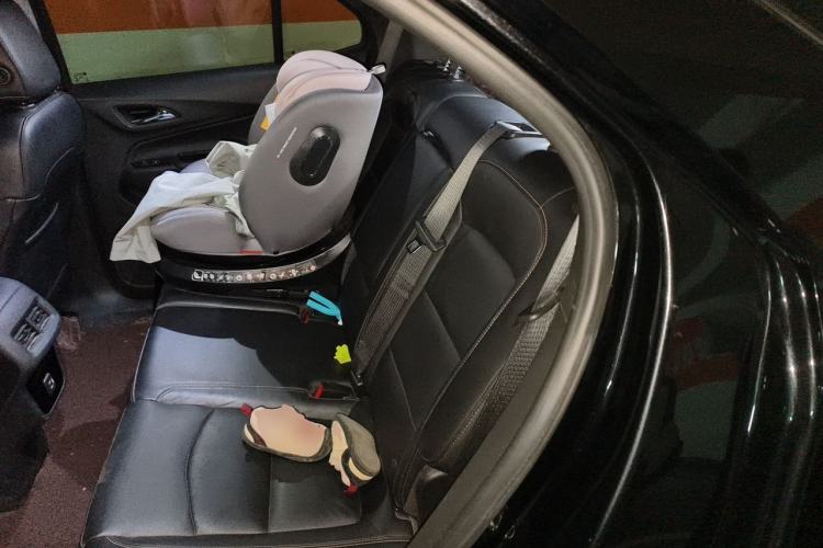 Used Chevrolet Equinox 2019 535T Automatic YuJie Edition China V Standard Left Rear Seat