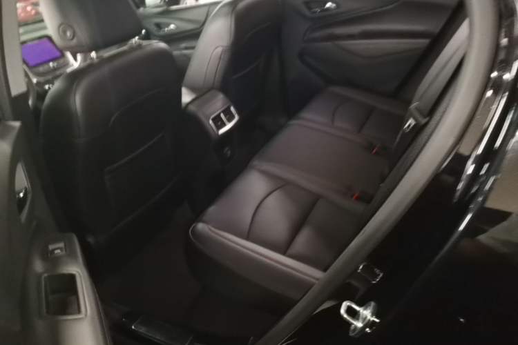 Used Chevrolet Equinox 2019 Redline 550T Automatic All-Wheel-Drive RS Model China V Standard Left Rear Seat