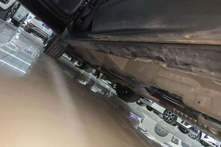 Used Chevrolet Equinox 2019 Redline 550T Automatic All-Wheel-Drive RS Model China V Standard Left Side Sill