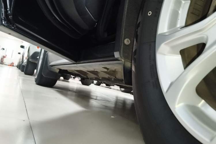 Used Chevrolet Equinox 2019 535T Automatic Chijie Edition China VI Left Side Sill