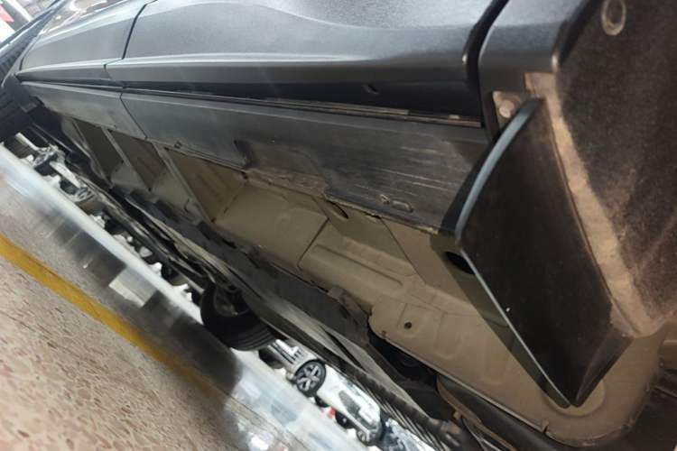 Used Chevrolet Equinox 2019 535T Automatic YuJie Edition China VI Left Side Sill