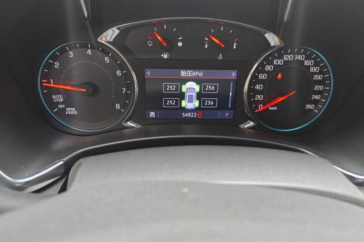 Used Chevrolet Equinox 2019 Redline 550T Automatic All-Wheel-Drive RS Model China V Standard Odometer Close Up