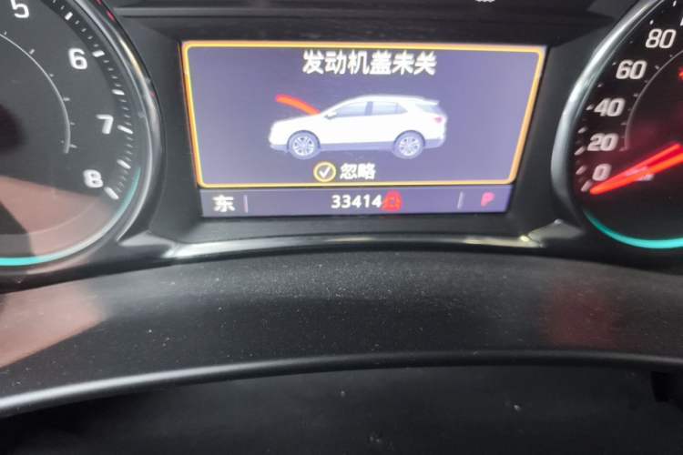 Used Chevrolet Equinox 2019 Redline 550T Automatic All-Wheel-Drive RS Model China VI Standard Odometer Close Up