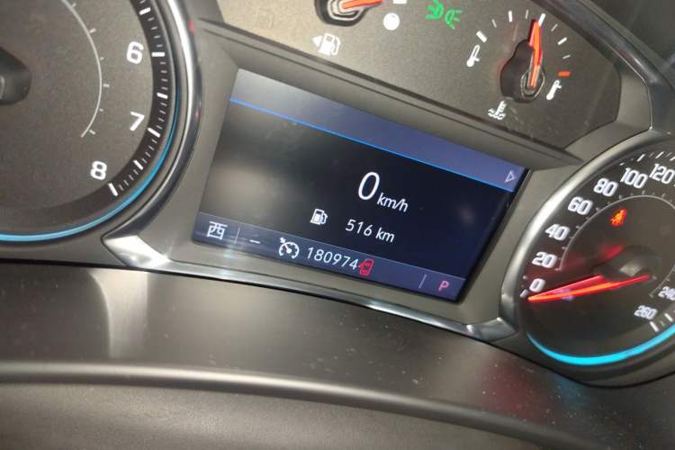 Used Chevrolet Equinox 2019 Redline 550T Automatic All-Wheel-Drive RS Model China V Standard Odometer Close Up