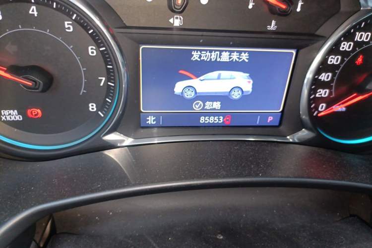 Used Chevrolet Equinox 2019 Redline 550T Automatic All-Wheel-Drive RS Model China VI Standard Odometer Close Up