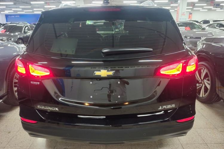 Used Chevrolet Equinox 2019 535T Automatic YuJie Edition China VI Rear