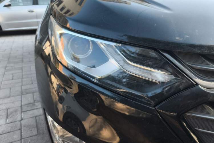 Used Chevrolet Equinox 2019 Redline 550T Automatic All-Wheel-Drive RS Model China VI Standard Right Front Headlight