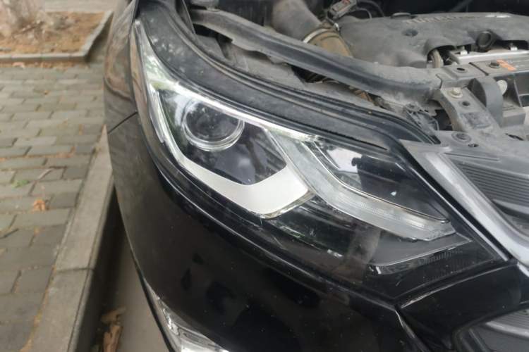 Used Chevrolet Equinox 2019 Redline 550T Automatic All-Wheel-Drive RS Model China VI Standard Right Front Headlight