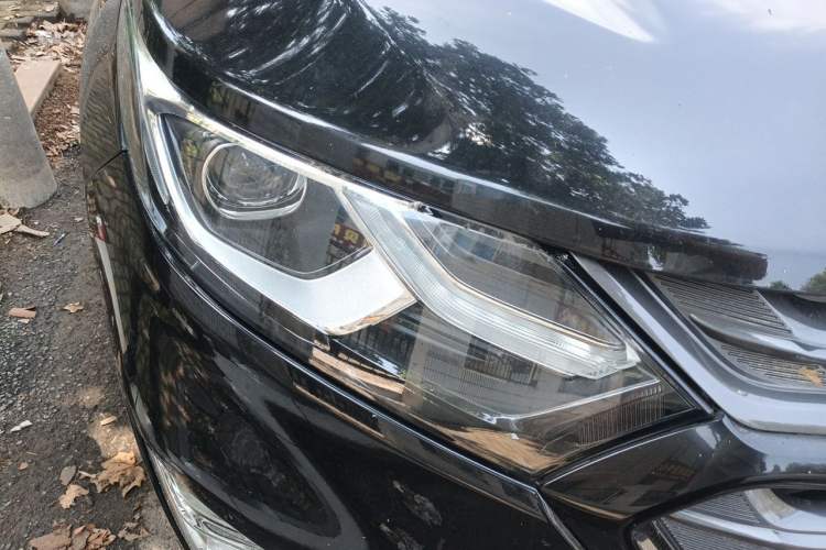 Used Chevrolet Equinox 2019 Redline 550T Automatic All-Wheel-Drive Trailblazer RS China VI Standard Right Front Headlight