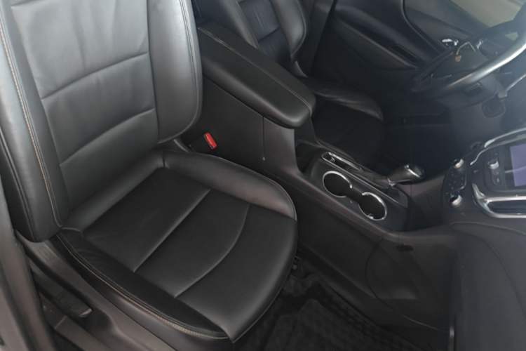 Used Chevrolet Equinox 2019 535T Automatic YuJie Edition China V Standard Right Front Seat