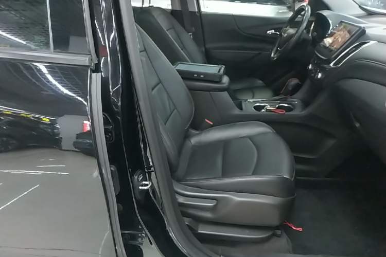 Used Chevrolet Equinox 2019 535T Automatic Chijie Edition China VI Right Front Seat