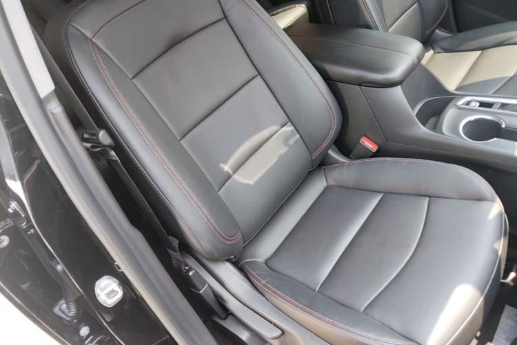 Used Chevrolet Equinox 2019 Redline 550T Automatic All-Wheel-Drive RS Model China VI Standard Right Front Seat