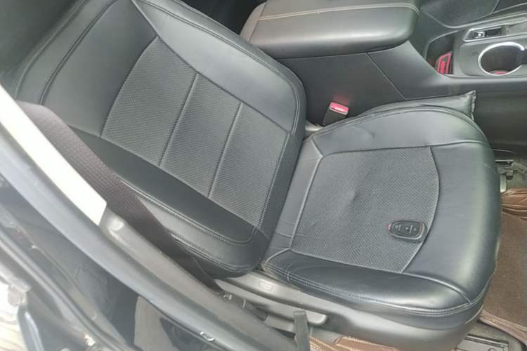 Used Chevrolet Equinox 2019 535T Automatic Lingjie Edition China VI Standard Right Front Seat