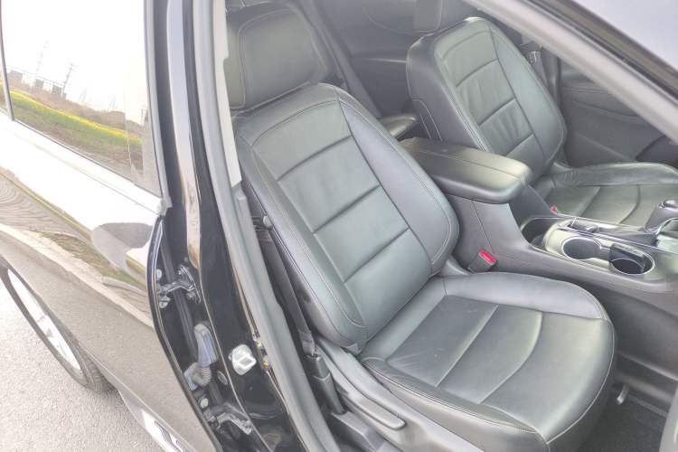 Used Chevrolet Equinox 2019 535T Automatic YuJie Edition China VI Right Front Seat