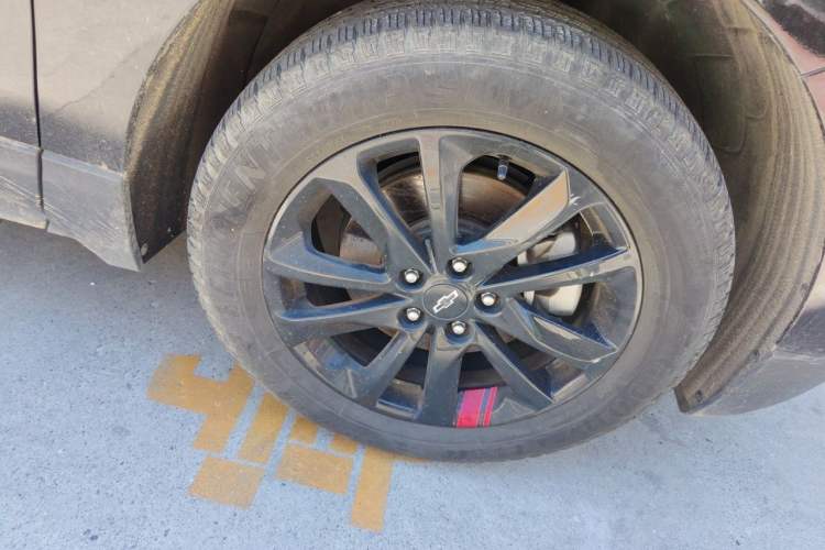 Used Chevrolet Equinox 2019 Redline 550T Automatic All-Wheel-Drive Trailblazer RS China VI Standard Right Front Wheel Hub