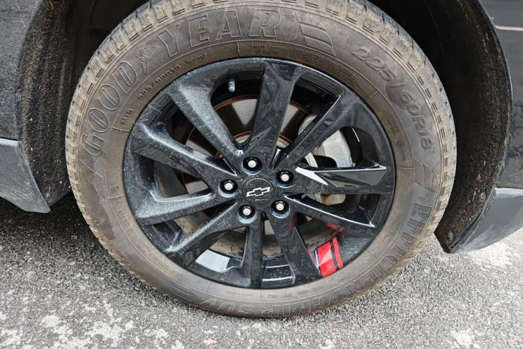 Used Chevrolet Equinox 2019 Redline 550T Automatic All-Wheel-Drive RS Model China VI Standard Right Front Wheel Hub