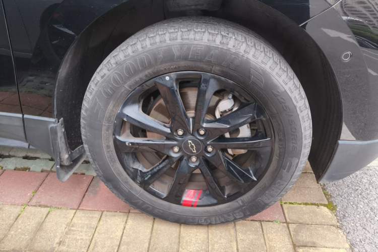 Used Chevrolet Equinox 2019 Redline 550T Automatic All-Wheel-Drive Trailblazer RS China VI Standard Right Front Wheel Hub