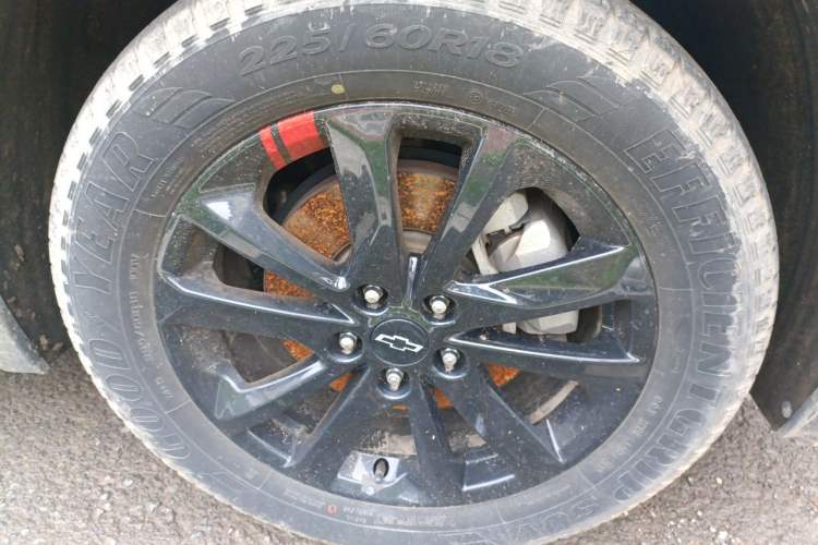 Used Chevrolet Equinox 2019 Redline 550T Automatic All-Wheel-Drive RS Model China VI Standard Right Front Wheel Hub