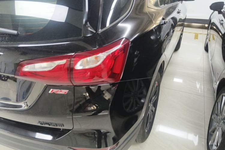 Used Chevrolet Equinox 2019 Redline 550T Automatic All-Wheel-Drive Trailblazer RS China VI Standard Right Rear Taillight