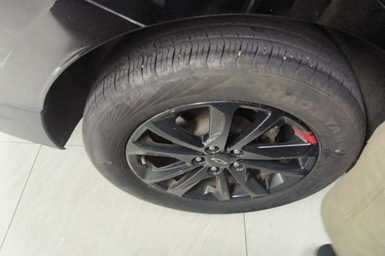 Used Chevrolet Equinox 2019 Redline 550T Automatic All-Wheel-Drive Trailblazer RS China VI Standard Right Rear Wheel Hub