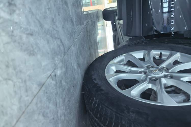 Used Chevrolet Equinox 2019 535T Automatic Chijie Edition China VI Right Side Sill