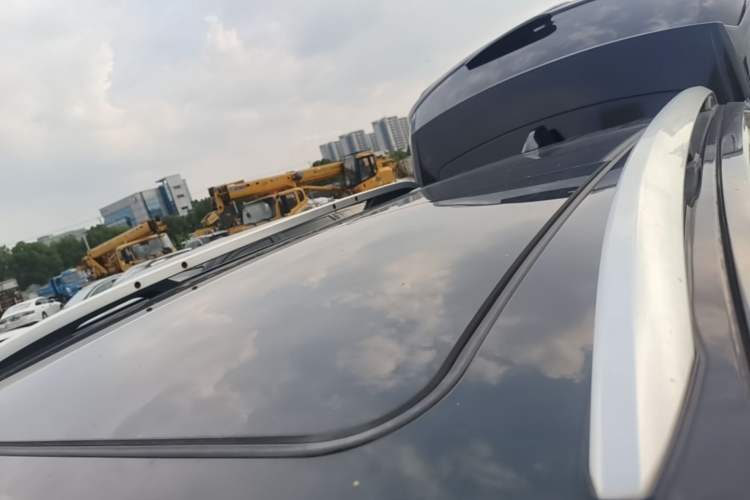 Used Chevrolet Equinox 2019 Redline 550T Automatic All-Wheel-Drive RS Model China VI Standard Roof