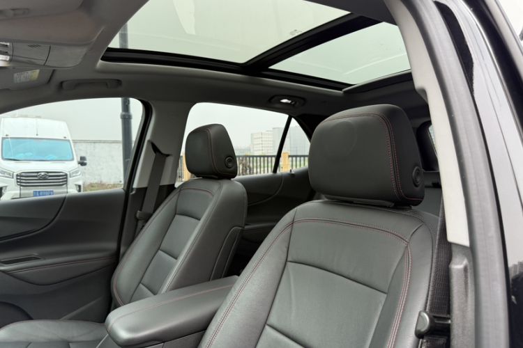 Used Chevrolet Equinox 2019 Redline 550T Automatic All-Wheel-Drive RS Model China VI Standard Roof