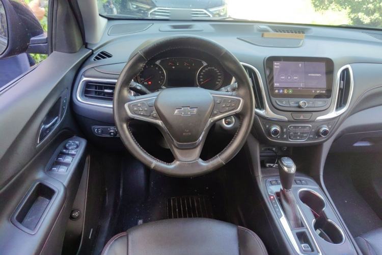 Used Chevrolet Equinox 2019 Redline 550T Automatic All-Wheel-Drive Trailblazer RS China VI Standard Steering Wheel