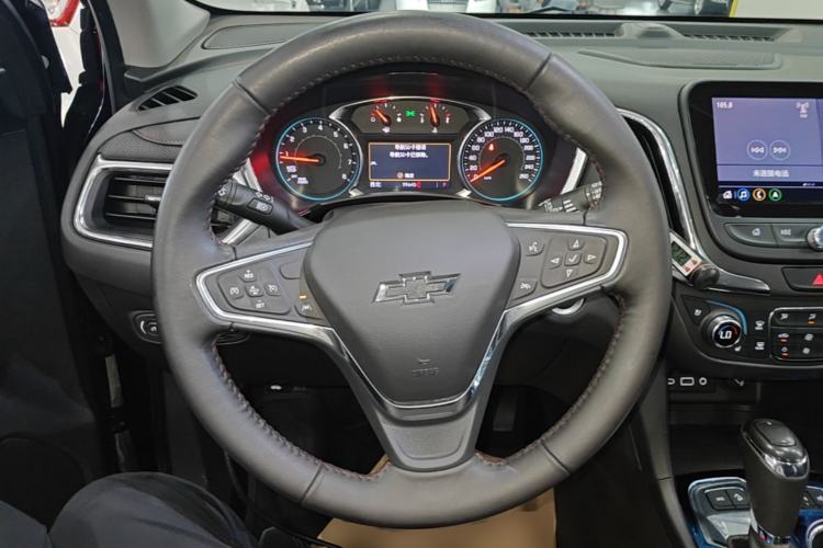 Used Chevrolet Equinox 2019 Redline 550T Automatic All-Wheel-Drive Trailblazer RS China VI Standard Steering Wheel