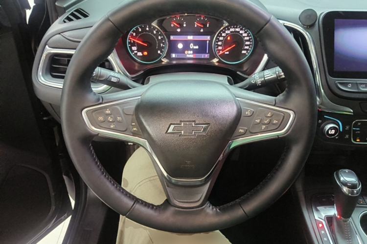 Used Chevrolet Equinox 2019 Redline 550T Automatic All-Wheel-Drive Trailblazer RS China VI Standard Steering Wheel