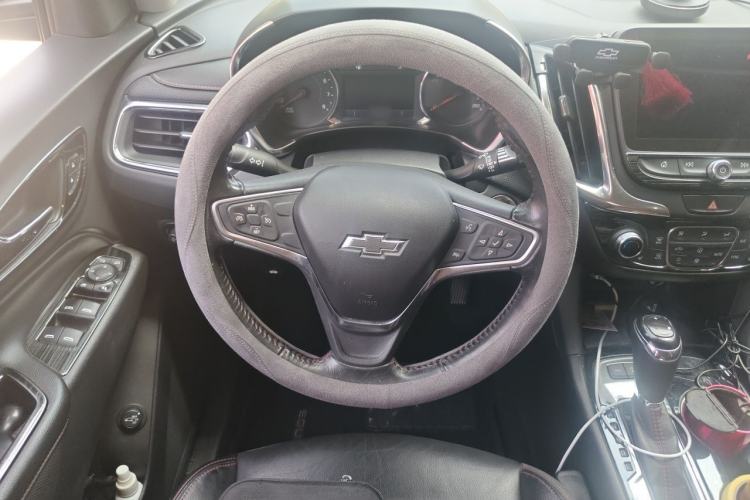 Used Chevrolet Equinox 2019 Redline 550T Automatic All-Wheel-Drive RS Model China V Standard Steering Wheel
