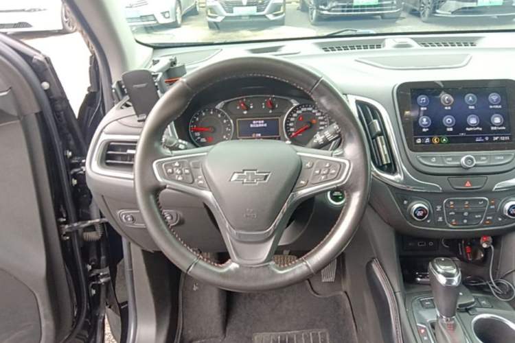 Used Chevrolet Equinox 2019 Redline 550T Automatic All-Wheel-Drive Trailblazer RS China V Standard Steering Wheel