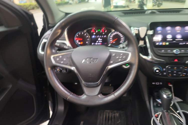 Used Chevrolet Equinox 2019 Redline 550T Automatic All-Wheel-Drive RS Model China VI Standard Steering Wheel