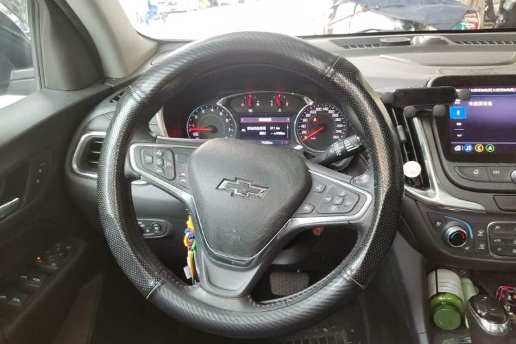 Used Chevrolet Equinox 2019 Redline 550T Automatic All-Wheel-Drive Trailblazer RS China VI Standard Steering Wheel