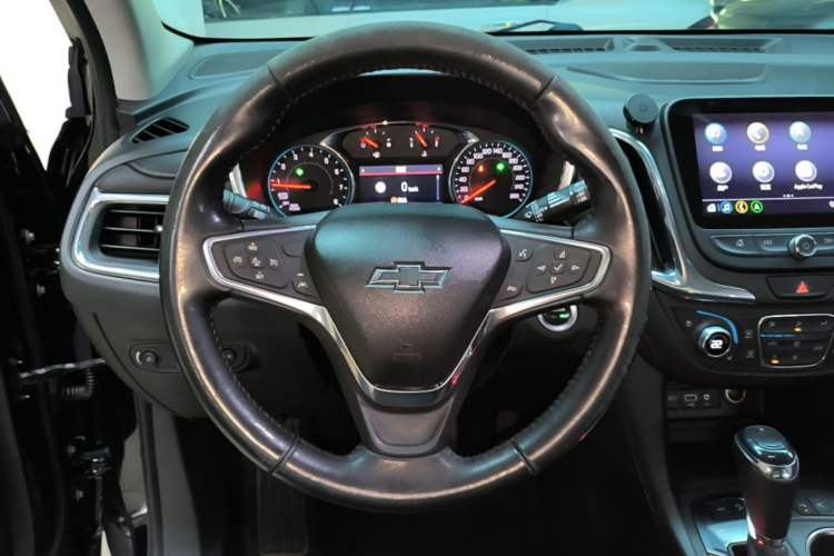 Used Chevrolet Equinox 2019 Redline 550T Automatic All-Wheel-Drive Trailblazer RS China VI Standard Steering Wheel