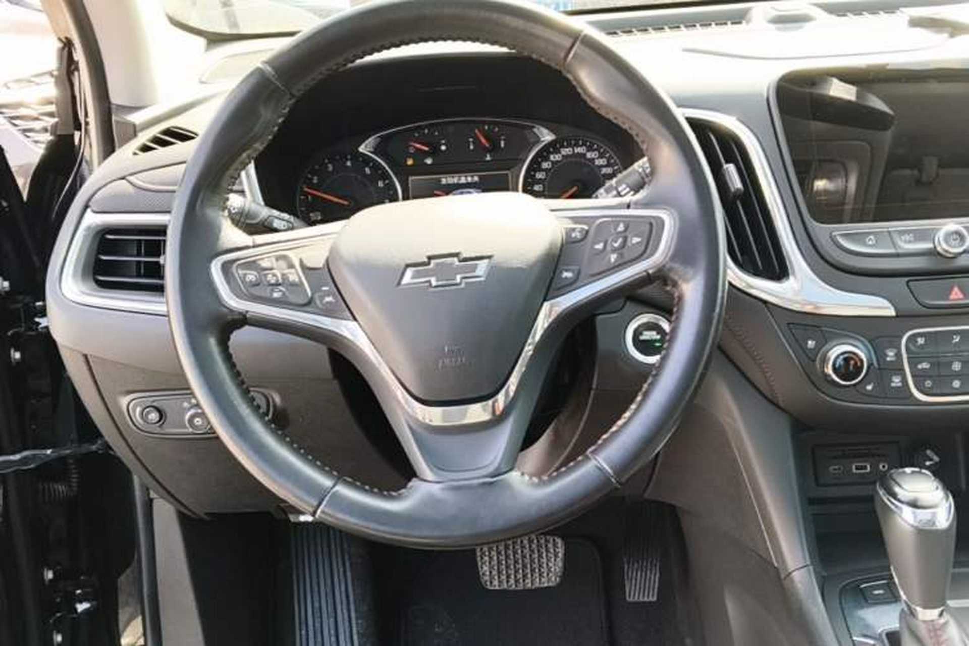 Used Chevrolet Equinox 2019 Redline 550T Automatic All-Wheel-Drive Trailblazer RS China VI Standard Steering Wheel