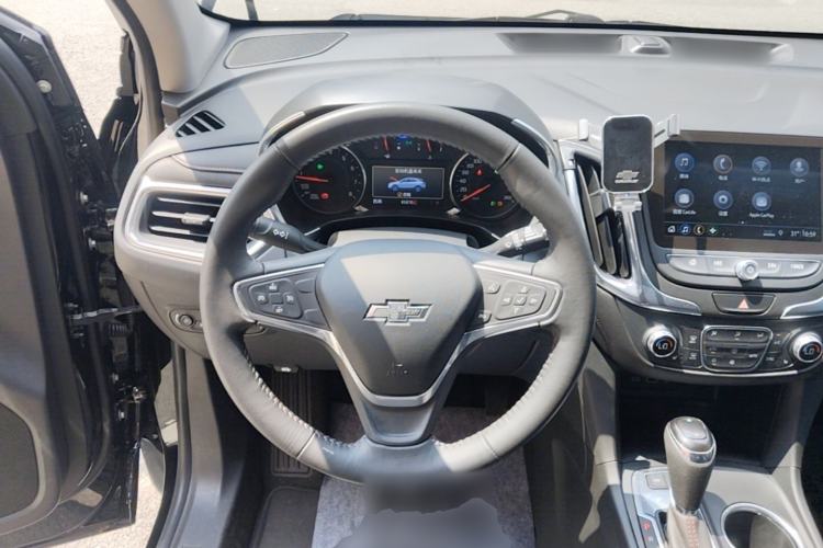 Used Chevrolet Equinox 2019 Redline 550T Automatic All-Wheel-Drive RS Model China VI Standard Steering Wheel