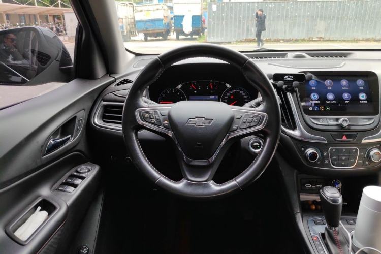 Used Chevrolet Equinox 2019 Redline 550T Automatic All-Wheel-Drive Trailblazer RS China VI Standard Steering Wheel