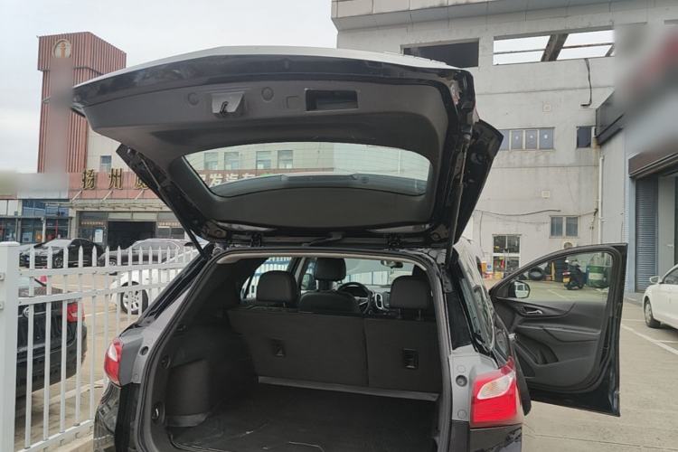 Used Chevrolet Equinox 2019 535T Automatic Chijie Edition China VI Trunk