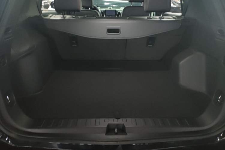 Used Chevrolet Equinox 2019 Redline 550T Automatic All-Wheel-Drive RS Model China VI Standard Trunk